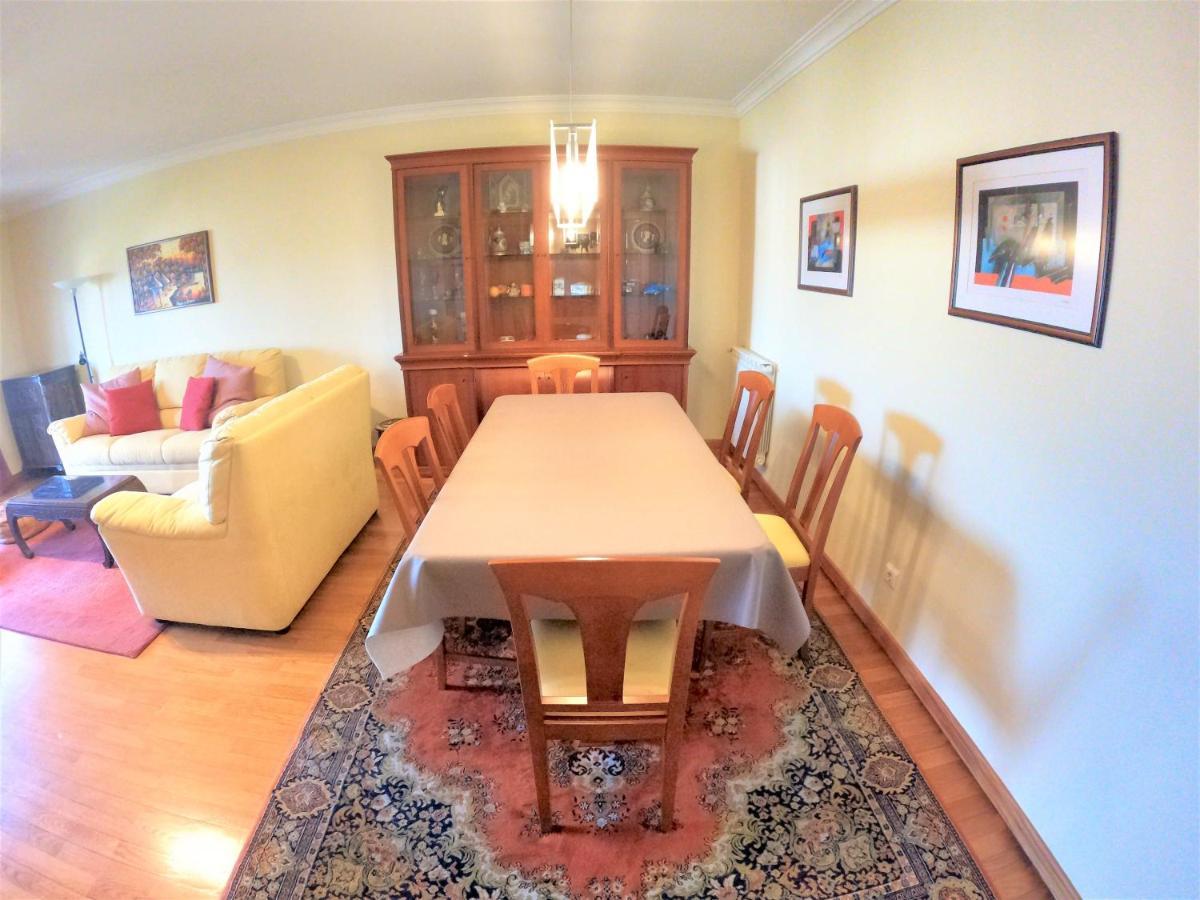 Lisbon 2 Bedroom Apartment With Balcony In Algés Eksteriør billede