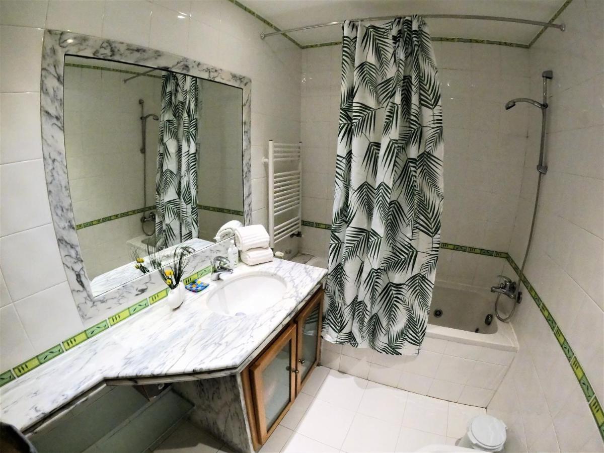 Lisbon 2 Bedroom Apartment With Balcony In Algés Eksteriør billede