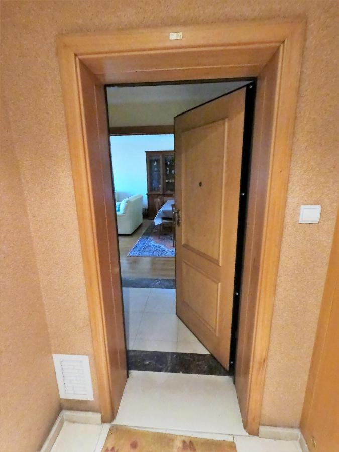 Lisbon 2 Bedroom Apartment With Balcony In Algés Eksteriør billede