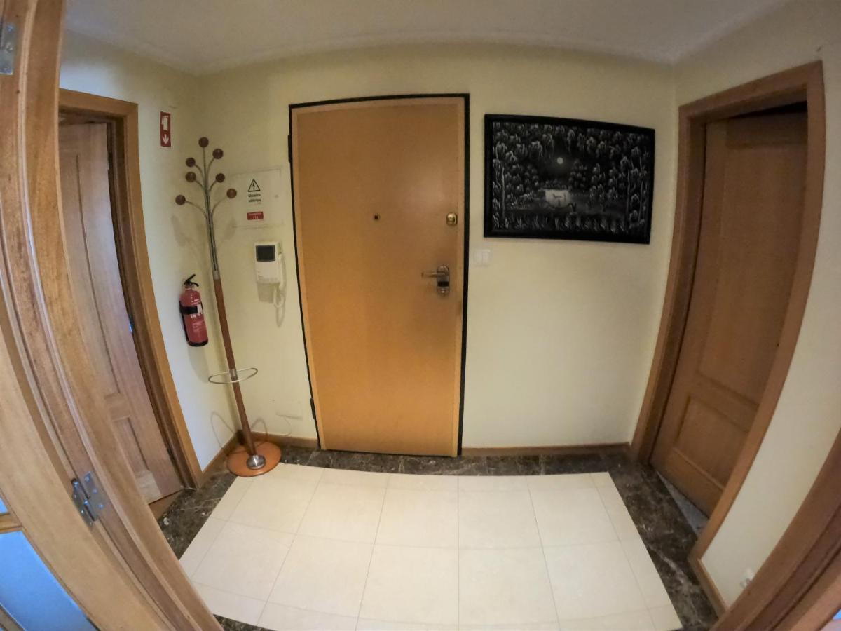 Lisbon 2 Bedroom Apartment With Balcony In Algés Eksteriør billede