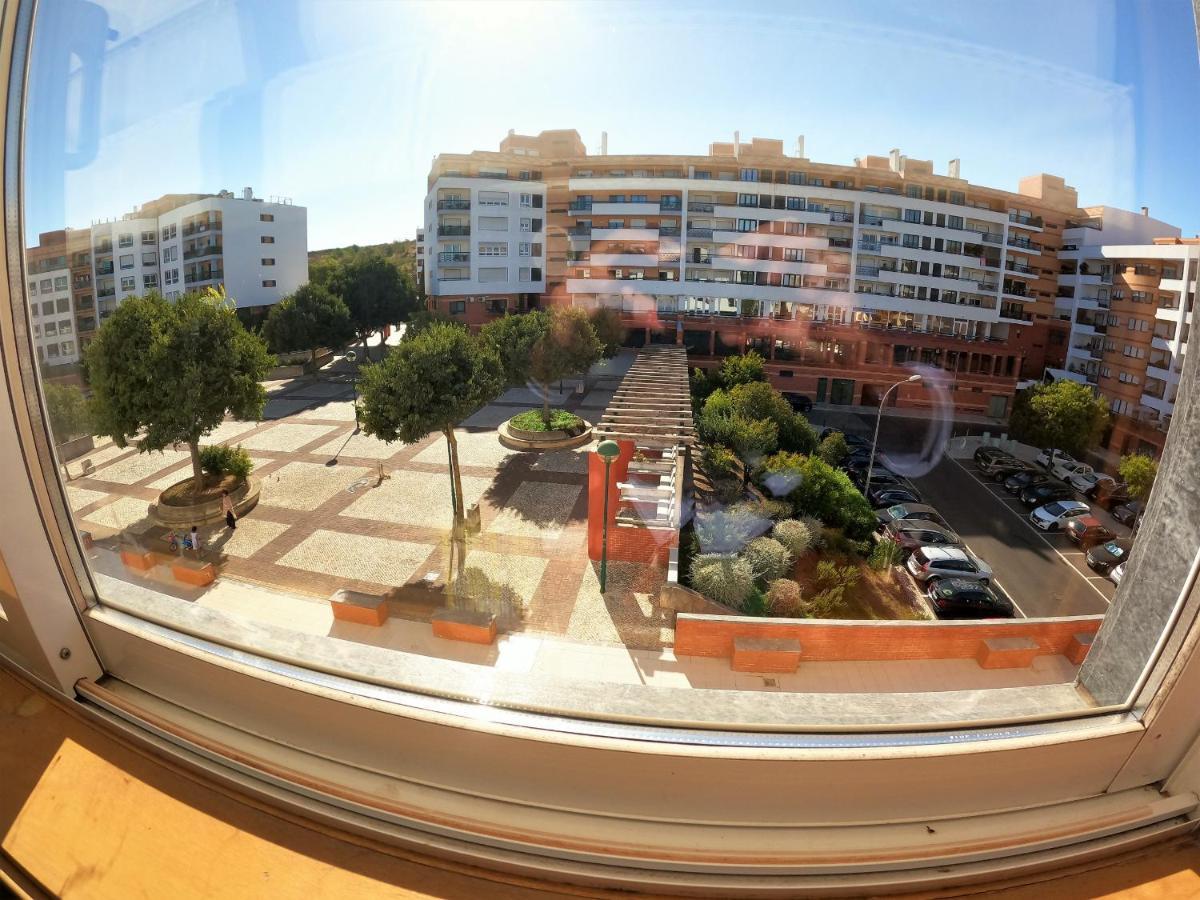 Lisbon 2 Bedroom Apartment With Balcony In Algés Eksteriør billede